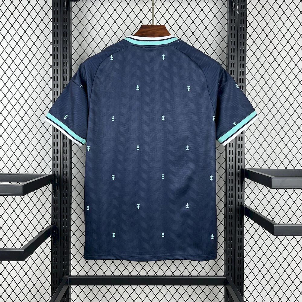 Maillot Allemagne Extérieur 2026 : porté